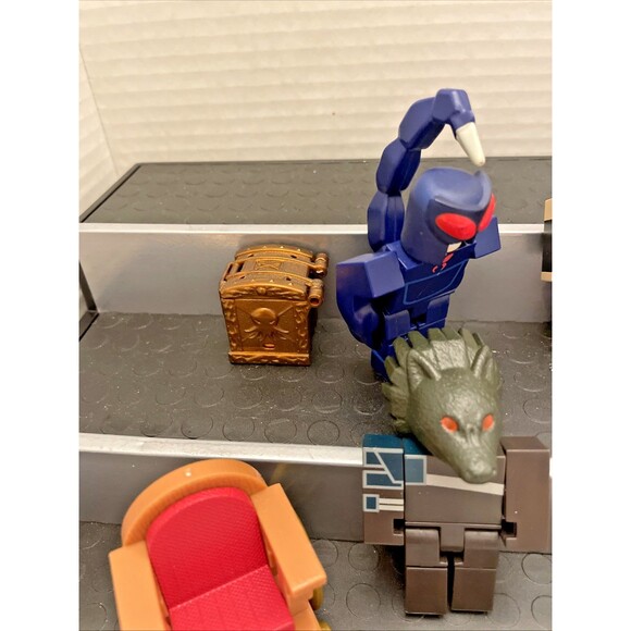 R0BL0X Toys Action Mini Figures Lot Mixed Series LOT OF 9 Figures NO CODES Rare - Picture 6 of 7